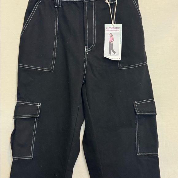 B-213 Simple Society NWT Black Super High Rise Straight Leg Cargo Pants Size 17 - Picture 3 of 14
